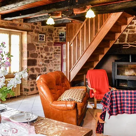 Holiday home 4 Bedroom In Badefols Dans Teillots